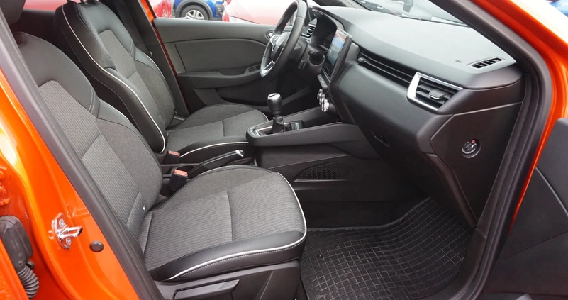 Renault Clio cena 65900 przebieg: 40075, rok produkcji 2022 z Nowe małe 172